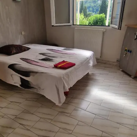 Grande Maison - *